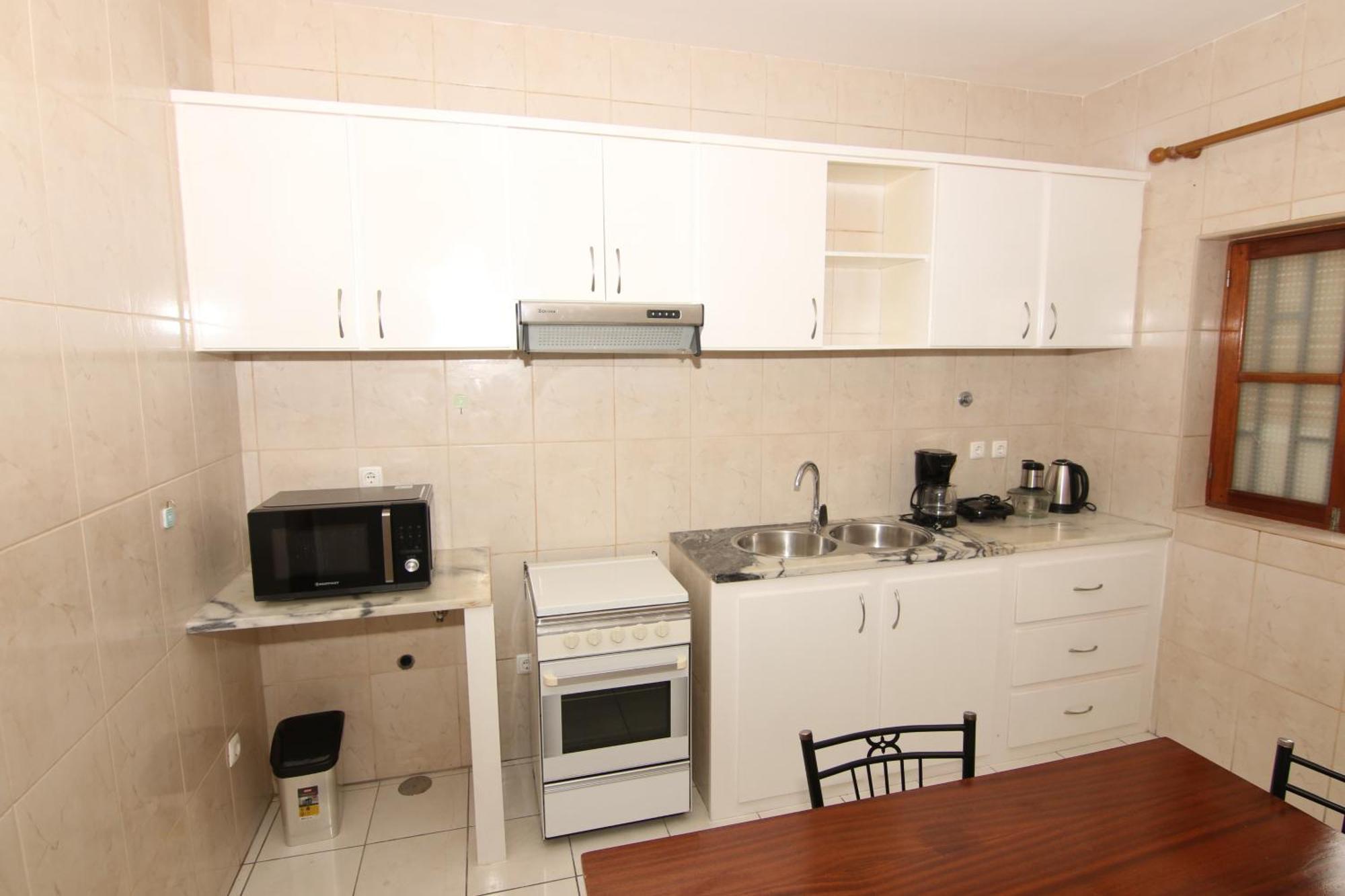 Kasa Tabuga Apartment Porto Novo  Luaran gambar