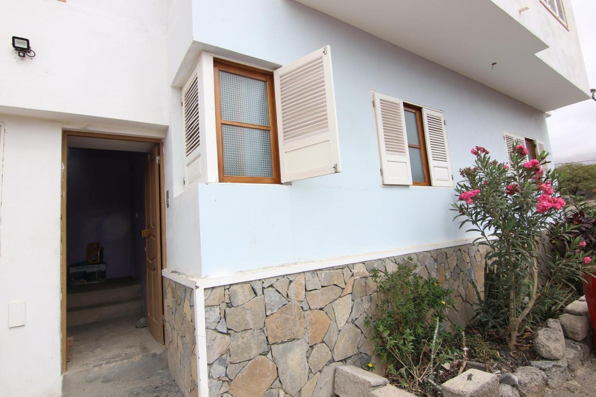 Kasa Tabuga Apartment Porto Novo  Luaran gambar